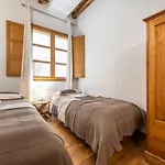 Monkey Mia Apartments